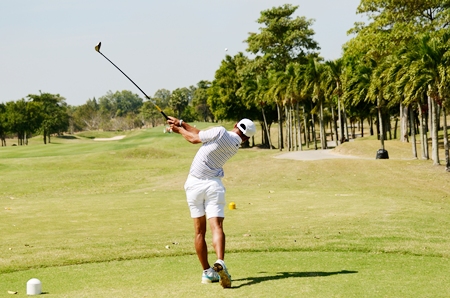 Teeing-off on A1 at beautiful Pattana.