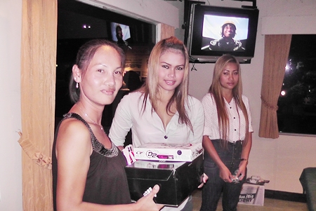 Ladies winner - Rut Storey (left).