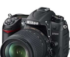 A new camera for the new year – Compact or SLR?