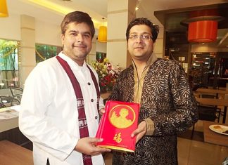 Tony Malhotra (left), Deputy MD of Pattaya Mail, congratulates Gaurav Kejriwal on the official opening of the well-known Saras Indian Vegetarian Restaurant at the Sun City Hotel Pattaya recently.
