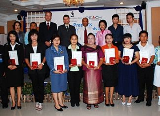 Panga Vathanakul (back row 3rd right), Managing Director of the Royal Cliff Hotels Group recently awarded nine employees from various departments with the Long Service Award and one employee from the Chief Station-Beach Hotel with the Star CARE Certificate of Appreciation. The Long Service Award is bestowed upon loyal employees who have devoted 20 years of valuable work and dedication to the hotels group.