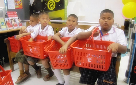 Youngsters wait their turn.