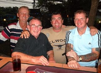 Thursday runner-up Rosco (left) & winner Jason (2nd right) are congratulated by Noddy (2nd left) & Alex (right).