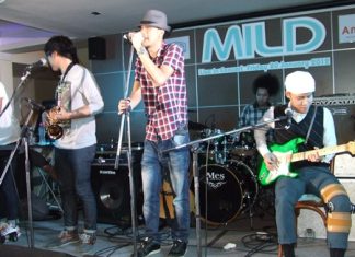 Leading Thai rock band Mild perform at Tavern by the Sea.