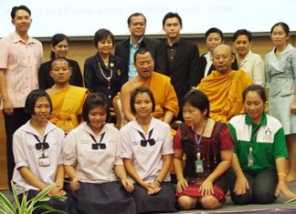 The winning team (lower left) from Pattaya School No. 3 poses with the organizers.