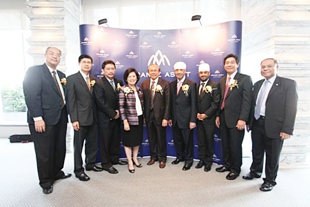 The Executive Board of Grande Asset Hotels and Property pose for a group photo. From left:- Praveen Benjasmithyodhon (Director), Asawin Rakmanusa (Executive Director), Vitavas Vibhagool (Vice Chairman), Phornsiri Manoharn (Independent Director), Wichai Thongtang (Chairman), Suradej Narula (Executive Director), Amarin Narula (Executive Director), Amarit Pansiri (Independent Director), Dr. Noppadol Mingchinda (Chief Executive Officer).