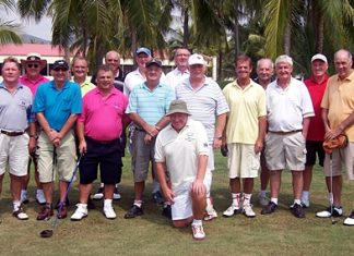 The Bowling Green golfers line up at Eastern Star.