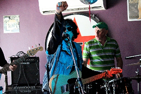 Darryl Read’s electric opening act.