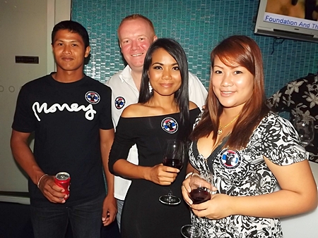 Not, Earl, Imon and Ing get into the party mood.