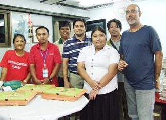 Colleagues congratulate and bid farewell to Jirapa Ekawat (3rd right) a graduate of the Aksorn Pattaya Technological College who interned at the Pattaya Mail Publishing Co. Ltd. for the past 2 months. Whilst with us she showed great enthusiasm in her work and was a true team worker. We wish her all the success in her future education and professional life.