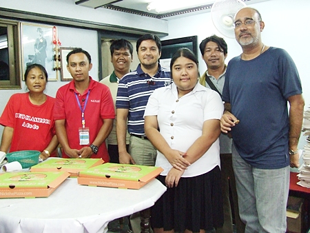 Colleagues congratulate and bid farewell to Jirapa Ekawat (3rd right) a graduate of the Aksorn Pattaya Technological College who interned at the Pattaya Mail Publishing Co. Ltd. for the past 2 months. Whilst with us she showed great enthusiasm in her work and was a true team worker. We wish her all the success in her future education and professional life.