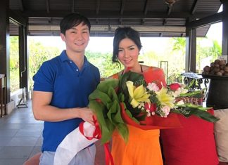 David Totiemsri, Business Development Manager of Pattaya Sea Sand Sun Resort welcomes Seo Jiyeon (right) actress/singer to the resort for a fashion shoot for In Magazine.