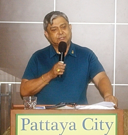 Board Member Al Serrato takes the stage to conduct the Open Forum - where you may find the answers to all those questions that arise, living in the ‘L.O.S.’