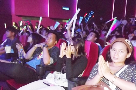 The audience has a great time cheering loudly for their favorite contestants.