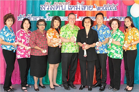 Khunying Somsri Kantamala (4th right), Secretary General of the Thai Red Cross Children’s Home, welcomes the management of Amari Watergate Bangkok led by GM Pierre Andre Pelletier (centre) who visited the home to host a lunch and present gifts to the children. The hotel team included (l-r) Laddawan Chansawang, Chief Account Manager; Wanna Charoenchaimongko, Director of Finance; Surat Kajittanon, Head of Home Office; Nichaya Chaivisuth, Director of Communications & PR; Khajohnsak Ngiempaisal, Director of Sales & Marketing; Chatrapee Kantariyo, Executive Assistant Manager; and Kanchana Perkins, Manager of Learning & Development.
