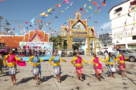 Young dancers from the north perform at Wat Chaiyamongkol in South Pattaya.