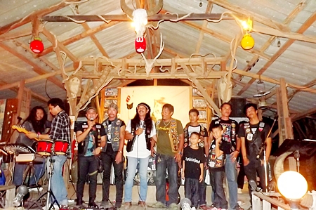 The Big Hearted Pattaya Club held a party on 24th March, which raised 5,050 baht to help the family.