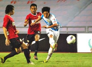 Pattaya United’s Kim Do-Yeon (20) scores his side’s second goal against BBCU at the Rajamangala National Stadium in Bangkok, Saturday, May 5. (Photo/Pattaya United FC)