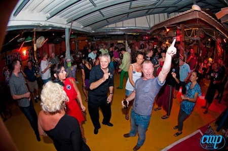 Steve (Murphys Law), Eva Johnson, Danielle Aqualina, Johnny Diamond (105 FM), Dean Bridge and Margie Grainger (Hand to Hand) dance the evening away.