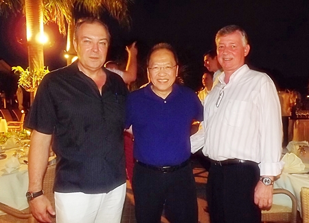(L to R) Rene Pisters greets Chatchawal Supachayanont and Hans Banzinger.