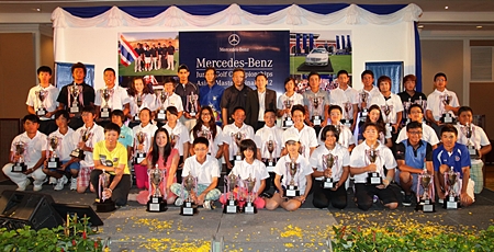 Winners at the 10th Mercedes-Benz Junior Golf Asian Masters pose with their trophies.