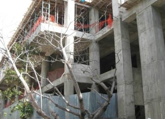 Building work continues on the Royal Oasis hotel in Port-au-Prince, Haiti. (Photo/OasisHaiti.com)
