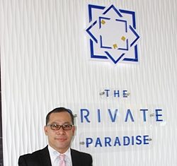 ITOH-Thai Managing Director Suthichai Rod-urai introduces The Private Paradise condominium.