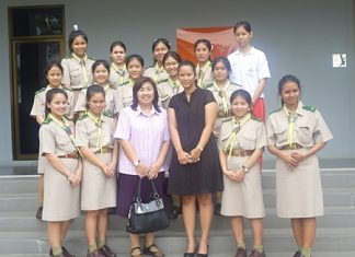Students from the Assumption College Sriracha visited the Dusit Thani College Pattaya where they were welcomed by instructors and staff who gave them a grand tour of the educational facilities. The Dusit Thani College, a private educational institution accredited by the Commission on Higher Education of Thailand, offers programs particularly in the hospitality industry including bachelor’s degrees in Thai and international programs, and Master’s degrees in Hotel and Restaurant Management.
