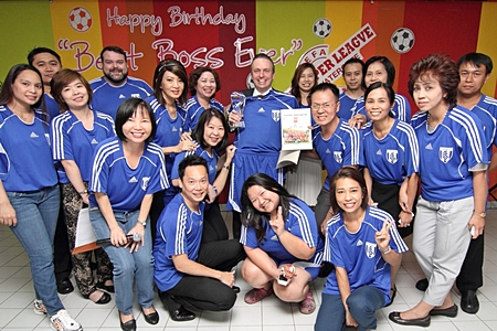 Staff of the Amari Watergate Bangkok organised a birthday celebration recently for GM Pierre Andre Pelletier (centre with the champion’s trophy) claiming him to be their “Best Boss Ever”. Long-time friends in Pattaya including the Pattaya Mail and Pattaya Blatt also wish you many happy returns.