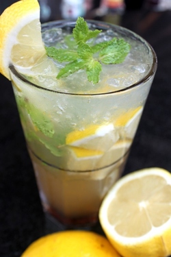 Refreshing Lemon Mojitos at Havana Bar & Terrazzo, Holiday Inn, Pattaya. 