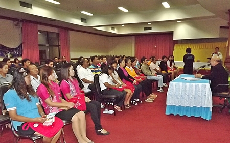 Deputy Mayor Wattana Chantanawaranon (right) hosts a legal seminar to better educate people about the law and their rights. 