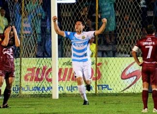 Sompob Nilwong celebrates scoring United’s equalizer against Police FC at the Nongprue Stadium in Pattaya, Saturday, July 7. (Photo/Pattaya United)