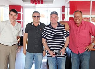 Snooker legend Jimmy White (2nd right) was recently seen at the Nova Platinum Hotel where he was welcomed by Rony Fineman (2nd left), President of the Nova group, Thomas Fineman (right) and Sascha Kunze (left), the hotel manager.