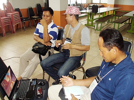 Social workers and Thai PBS have teamed up to train people to help homeless children. 