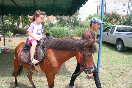 Little ones just love the pony rides provided by Horseshoe Point.