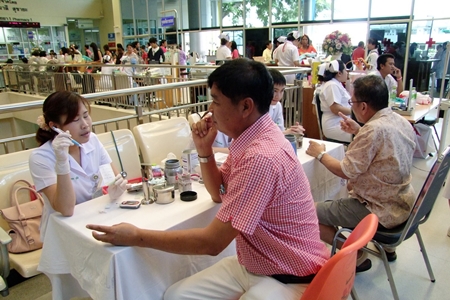 The hospital offered free health and dental checkups, breast cancer screenings and ultrasound tests for the public to mark the hospital’s anniversary. 