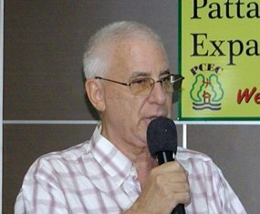 MC Richard Silverberg begins the meeting by inviting new visitors to introduce themselves, before asking Judith Edmonds, Club Treasurer, to tell us of the trip to Chiang Mai she and husband Les made with other club members.