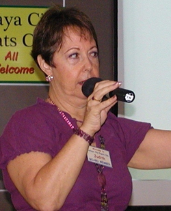 Judith describes the geothermal geyser at the Spa in Chiang Rai. The geyser erupts very frequently in a spectacular performance.