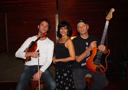Max, Sue and Thomas take a break during the jazz evening.