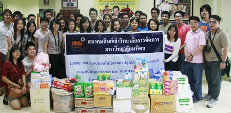 Students and faculty members from the College of Management at Mahidol University travelled to Pattaya recently to visit the Father Ray Foundation. The students, accompanied by Assistant Dean of the University, Usanee Phanchantraurai, donated a variety of basic everyday items for the 850 children and students with disabilities currently living at the foundation. A financial donation of nine thousand baht was also presented to the foundation.