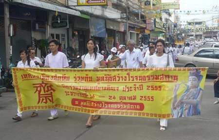 The parade and festivities were no less festive at the Sattahip Vegetarian Festival.