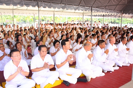 Hundreds of people take part in the religious ceremonies at Lan Po Public Park.