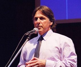 Richard Sobol captivates the audience with riveting life stories.