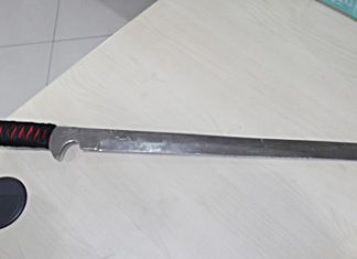 One of the assailants dropped this knife during the fight.
