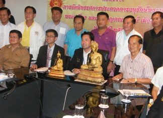 Officials announce the Buddhist amulet preservation show Oct. 27-28 at the Pattaya Indoor Stadium.