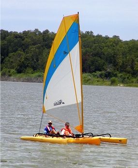 Former PCEC Chairman Richard Smith enjoys boating in a Hobie Trimaran, powered by a newly invented pedal drive system. The event for PCEC members & guests was sponsored by Blue Seas Marine, of Ocean Marina, and was a follow up to MD Gary Baguley’s presentation on the 9th of September. Blues Seas provided a delicious sausage sizzle after the demo. 