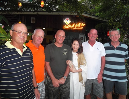 Monday’s top golfers (from left) John O’Keefe, Paul Greenaway, Andy & his good lady, Paul Bourke, & Dave Edwards. 
