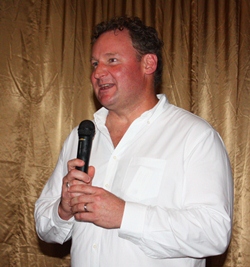 Jonathan Mogg, the GM of Sales and Marketing for the Australian Best’s Great Western wine company, addresses the gathering. 