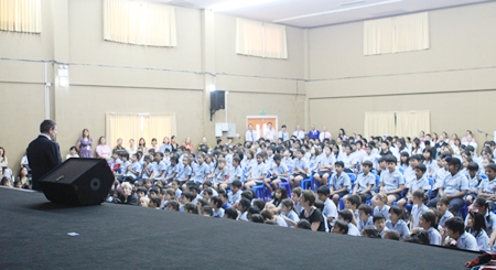 All students and staff from GIS took part in a special Remembrance Day assembly. 