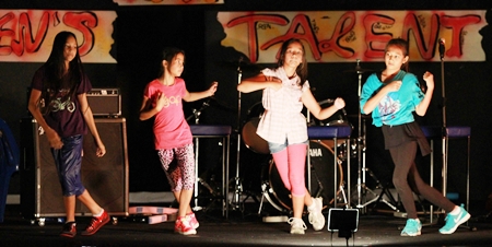 GIS’s Yr 7 girls staged a carefully-choreographed show.